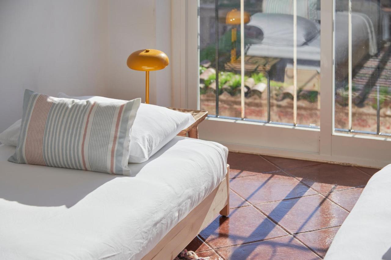 Central & Sunny 2Br Apt Near Beach, By Timecooler Setúbal Exterior foto