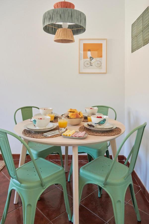 Central & Sunny 2Br Apt Near Beach, By Timecooler Setúbal Exterior foto