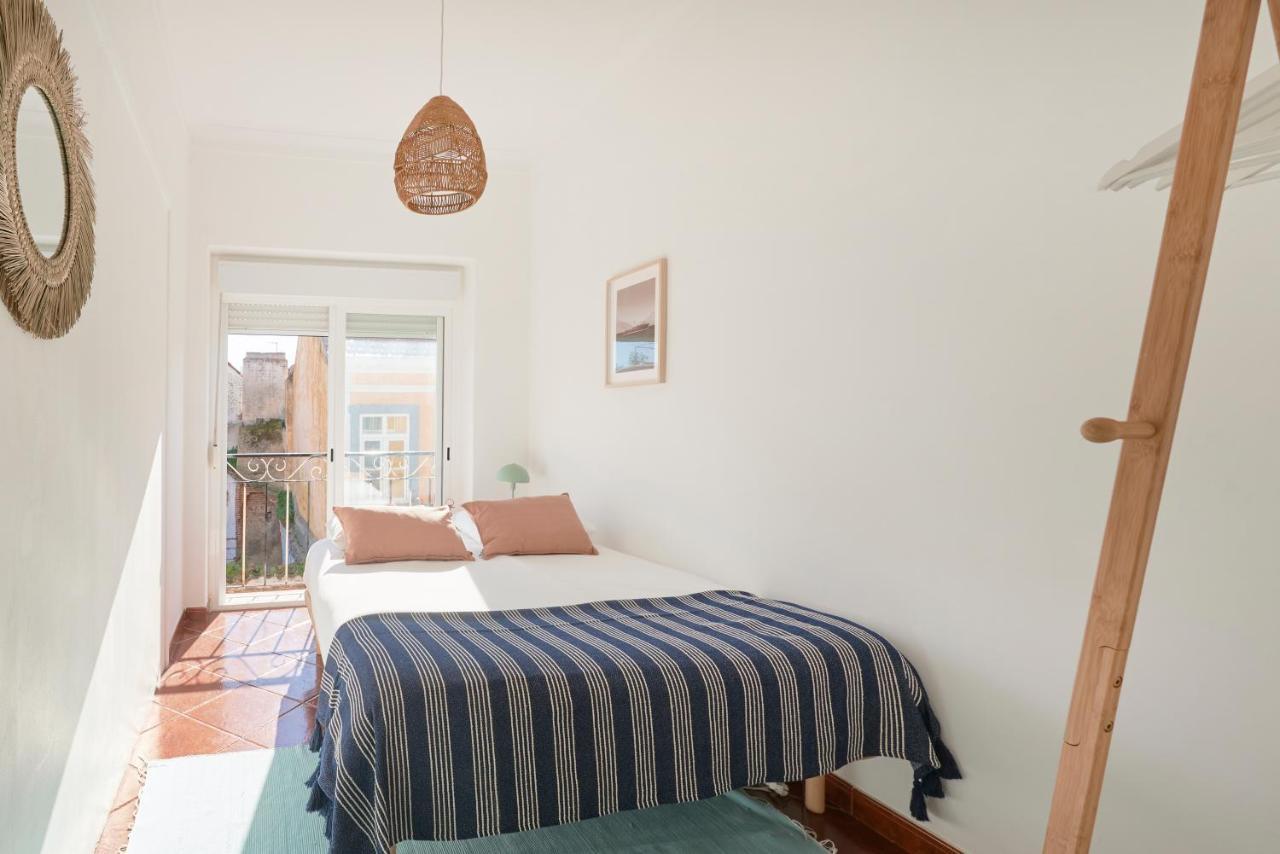Central & Sunny 2Br Apt Near Beach, By Timecooler Setúbal Exterior foto