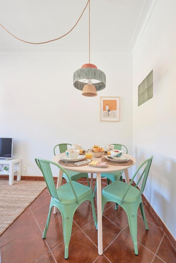 Central & Sunny 2Br Apt Near Beach, By Timecooler Setúbal Exterior foto