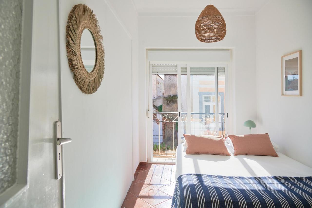 Central & Sunny 2Br Apt Near Beach, By Timecooler Setúbal Exterior foto