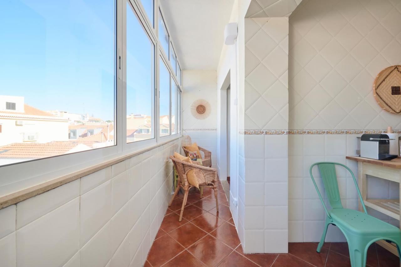Central & Sunny 2Br Apt Near Beach, By Timecooler Setúbal Exterior foto